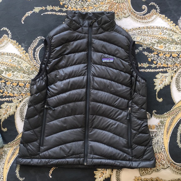 Patagonia Jackets & Blazers - Patagonia Down Sweater Vest Black sz Medium